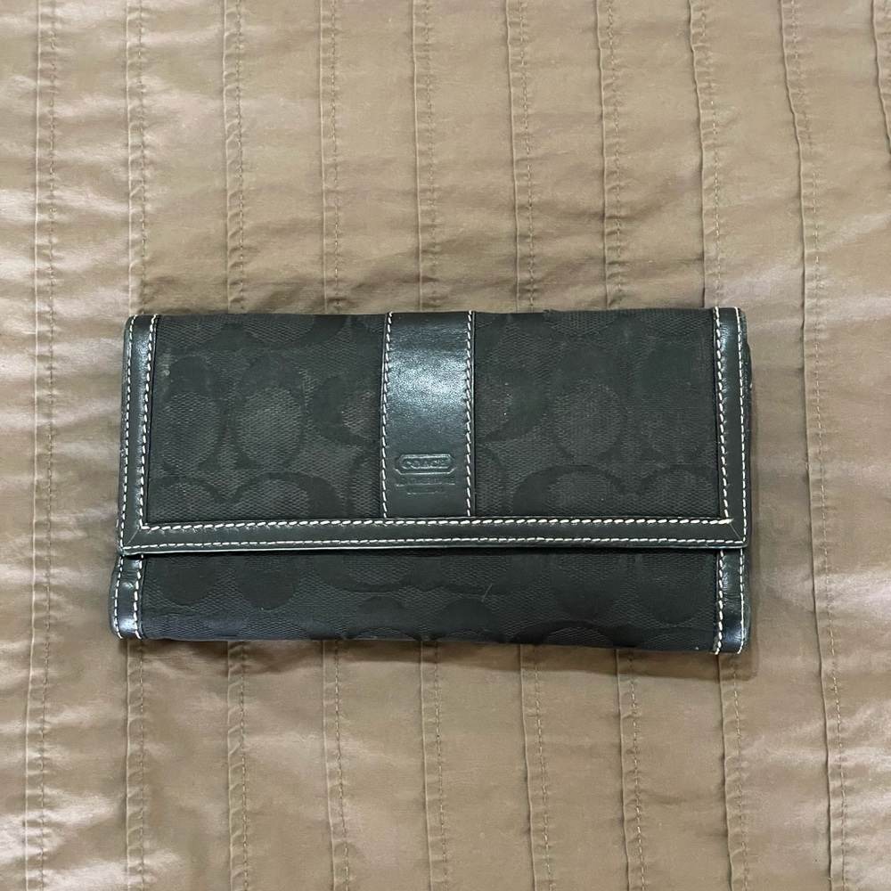 Coach wallet - black